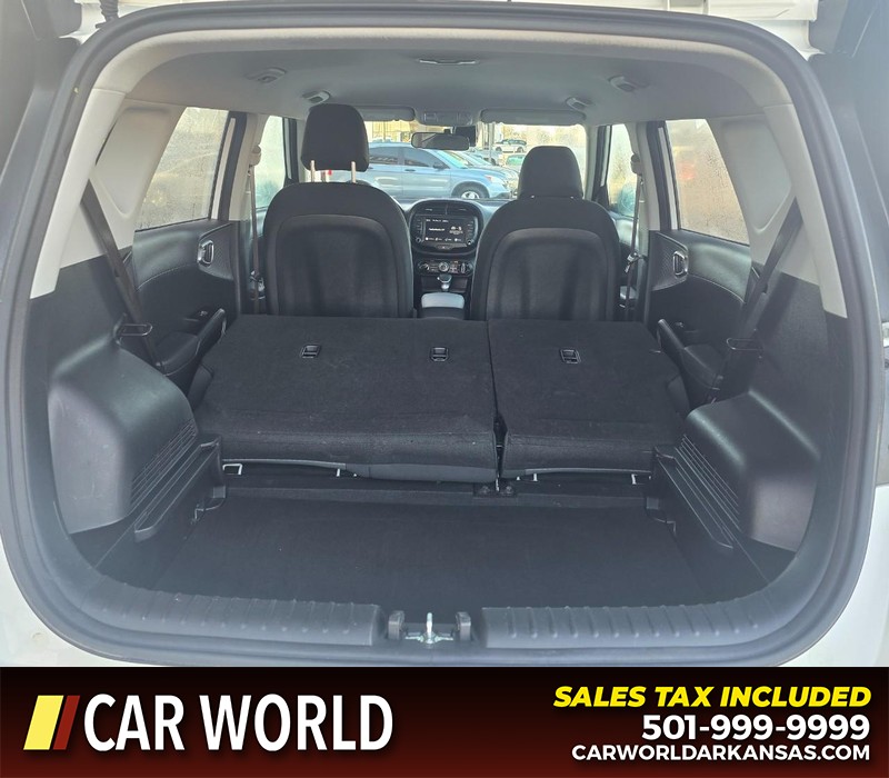 Kia Soul Vehicle Full-screen Gallery Image 14