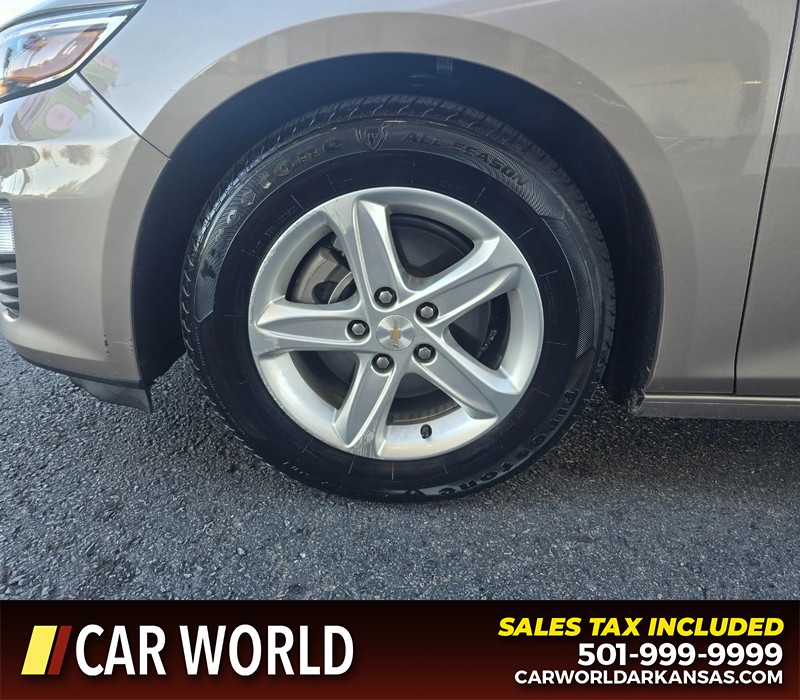 Chevrolet Malibu Vehicle Full-screen Gallery Image 6