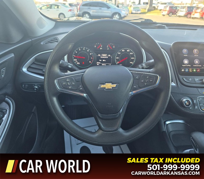 Chevrolet Malibu Vehicle Full-screen Gallery Image 15
