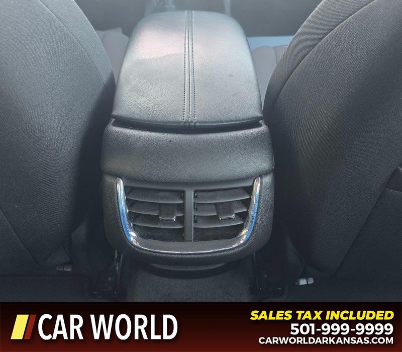 Chevrolet Malibu Vehicle Full-screen Gallery Image 19