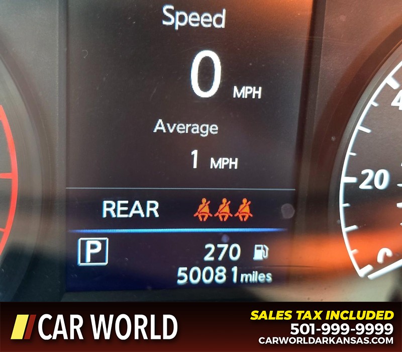 Nissan Altima Vehicle Full-screen Gallery Image 16