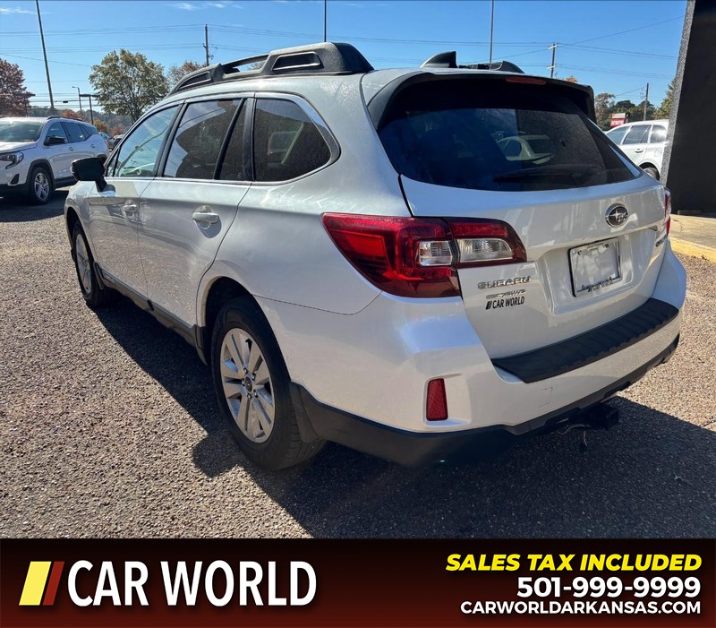 Subaru Outback Vehicle Full-screen Gallery Image 7