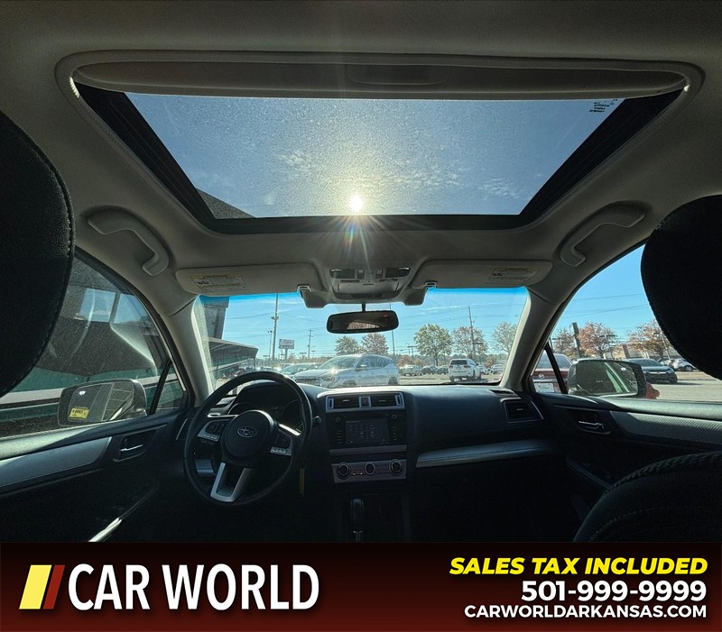 Subaru Outback Vehicle Full-screen Gallery Image 11