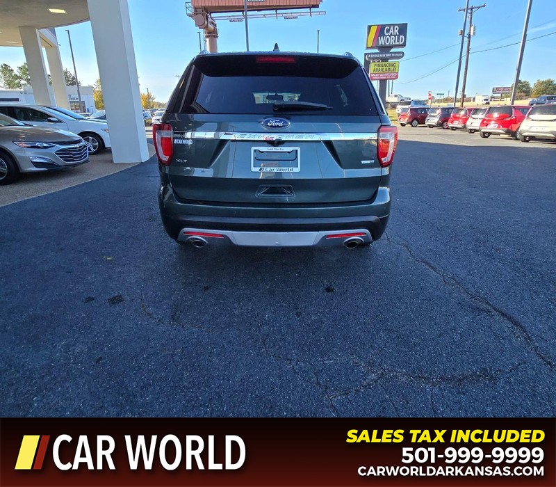 Ford Explorer Vehicle Full-screen Gallery Image 6