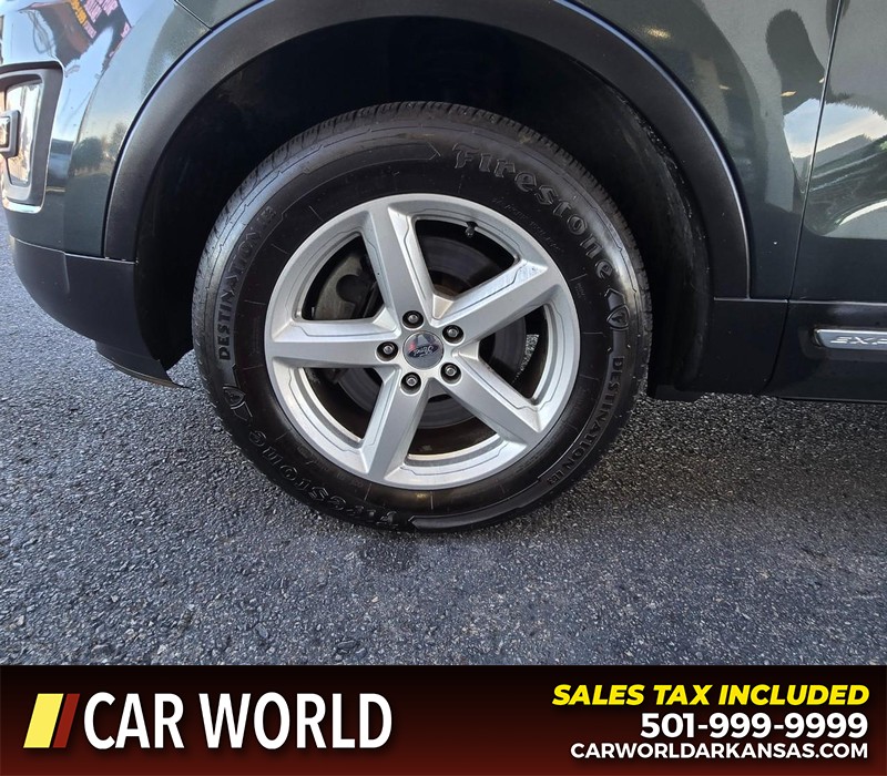 Ford Explorer Vehicle Full-screen Gallery Image 7