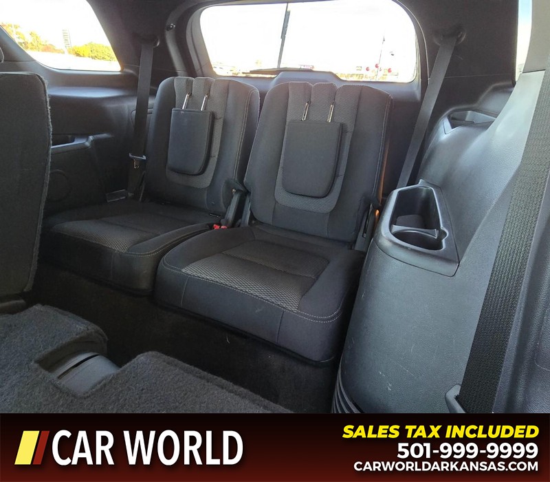 Ford Explorer Vehicle Full-screen Gallery Image 12