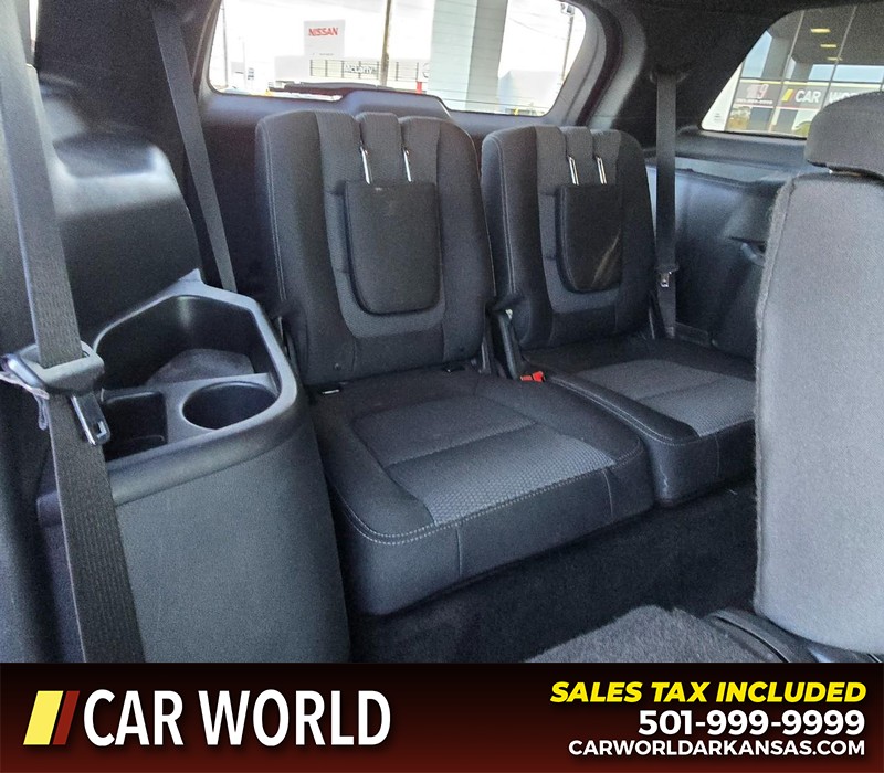 Ford Explorer Vehicle Full-screen Gallery Image 15