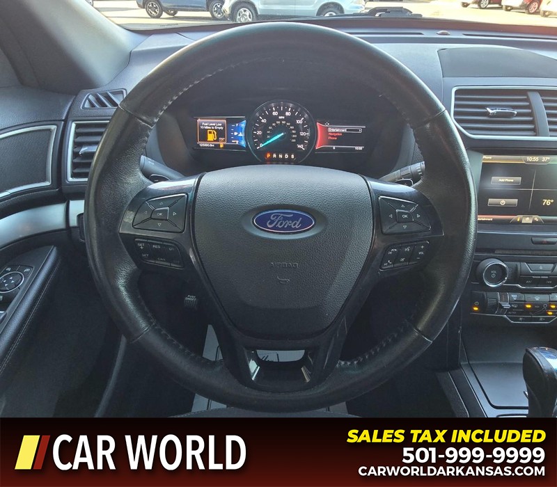 Ford Explorer Vehicle Full-screen Gallery Image 19