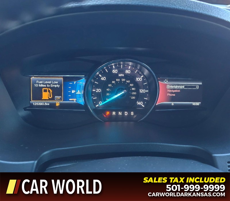 Ford Explorer Vehicle Full-screen Gallery Image 21