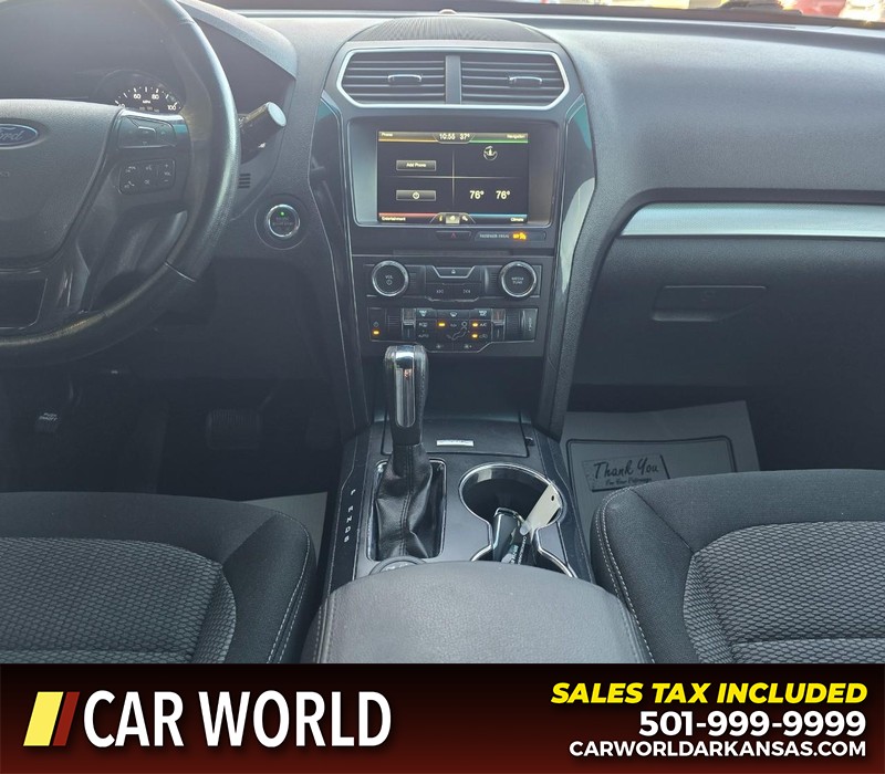 Ford Explorer Vehicle Full-screen Gallery Image 22