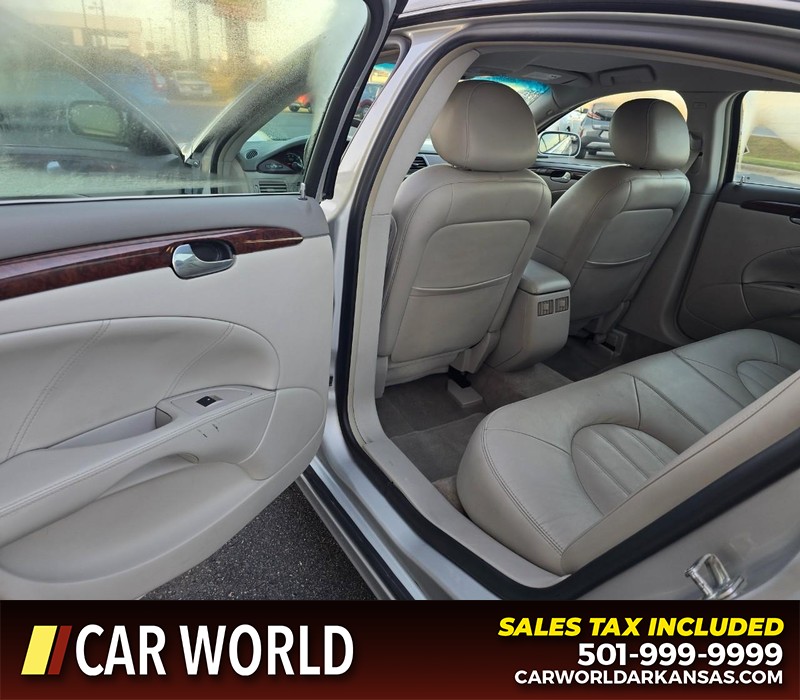 Buick Lucerne Vehicle Full-screen Gallery Image 9