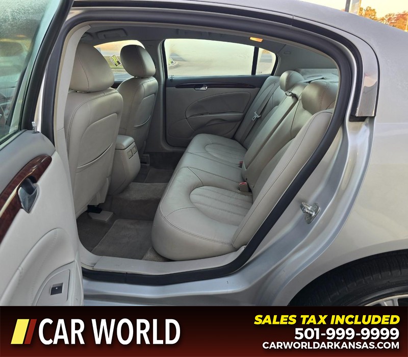 Buick Lucerne Vehicle Full-screen Gallery Image 10
