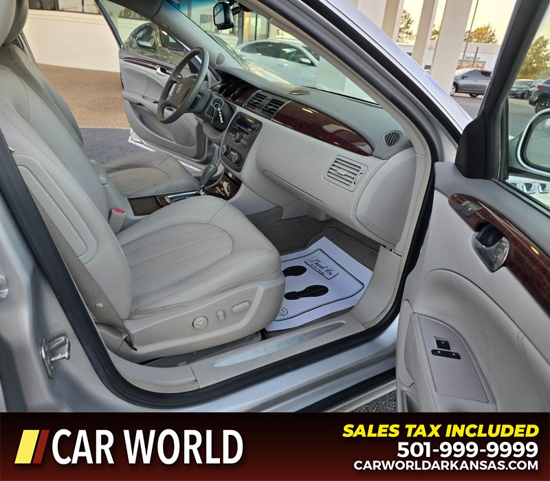 Buick Lucerne Vehicle Full-screen Gallery Image 11