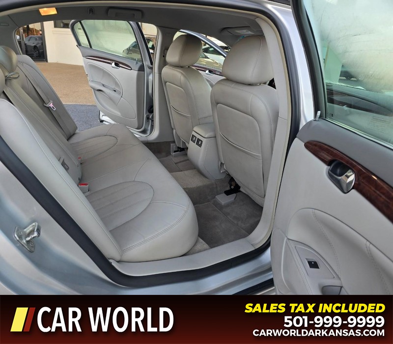 Buick Lucerne Vehicle Full-screen Gallery Image 12