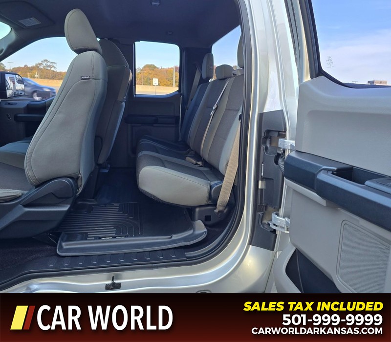 Ford F-150 Vehicle Full-screen Gallery Image 9