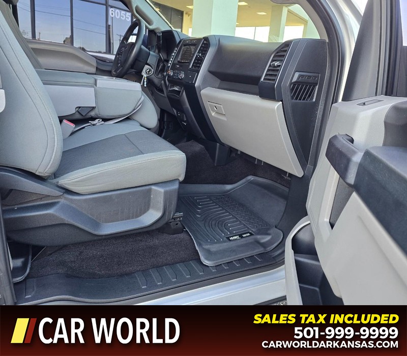 Ford F-150 Vehicle Full-screen Gallery Image 12