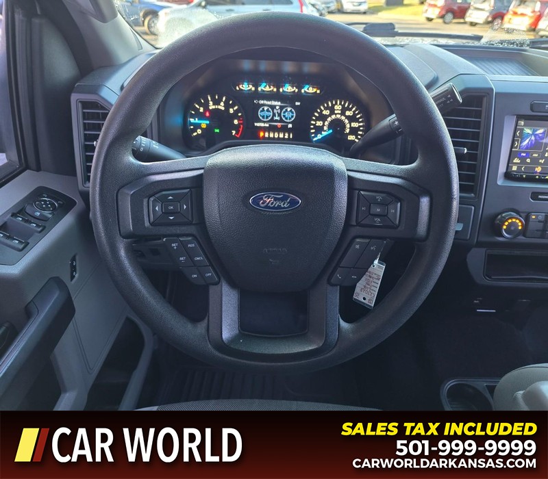 Ford F-150 Vehicle Full-screen Gallery Image 14