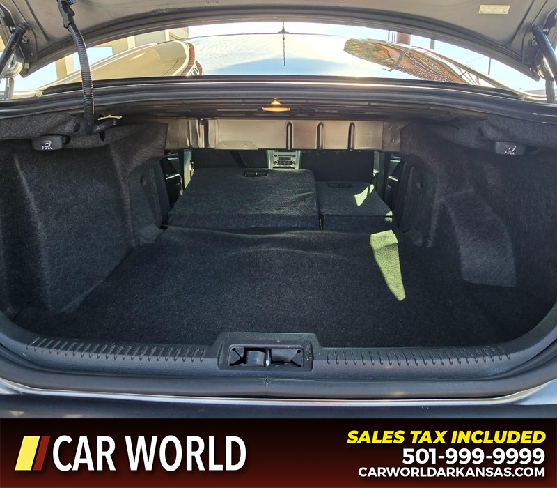 Ford Fusion Vehicle Full-screen Gallery Image 14