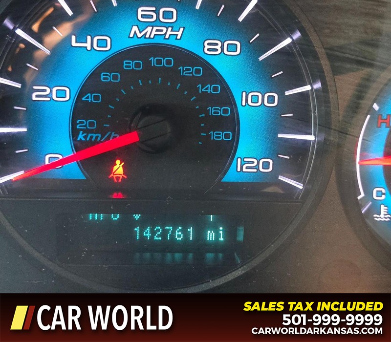 Ford Fusion Vehicle Full-screen Gallery Image 16