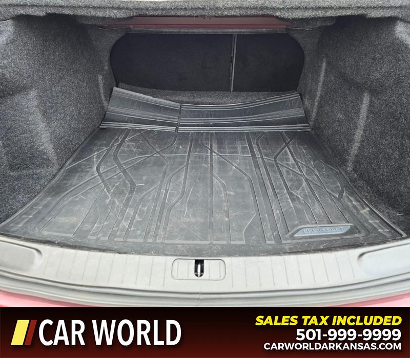 Chevrolet Impala Vehicle Full-screen Gallery Image 13