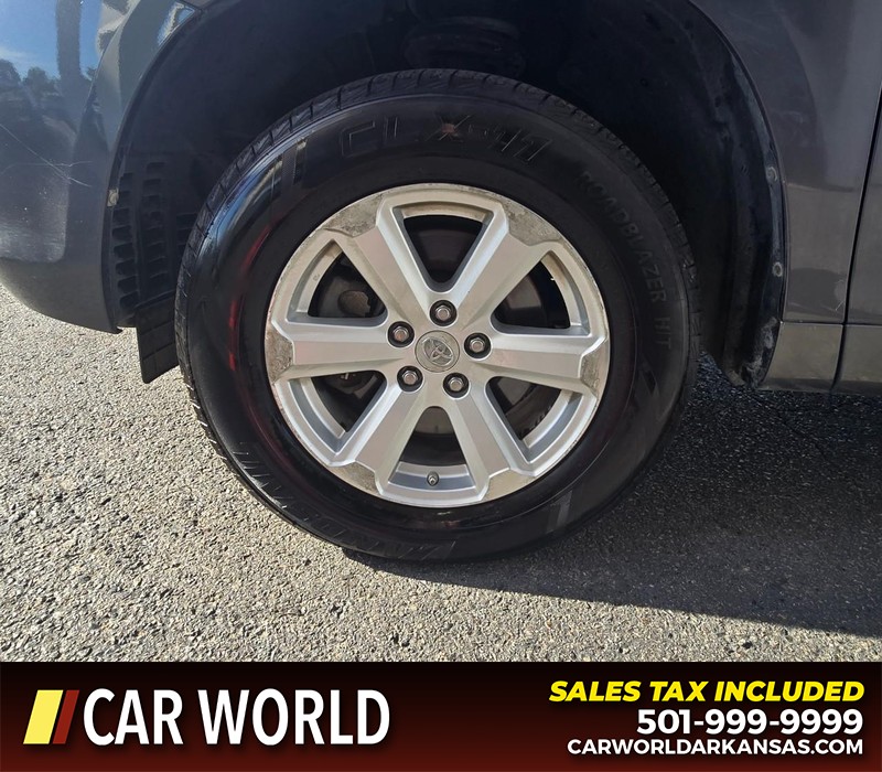 Toyota Highlander Vehicle Full-screen Gallery Image 6