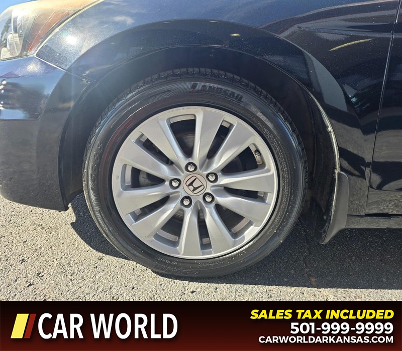 Honda Accord Sedan Vehicle Full-screen Gallery Image 6