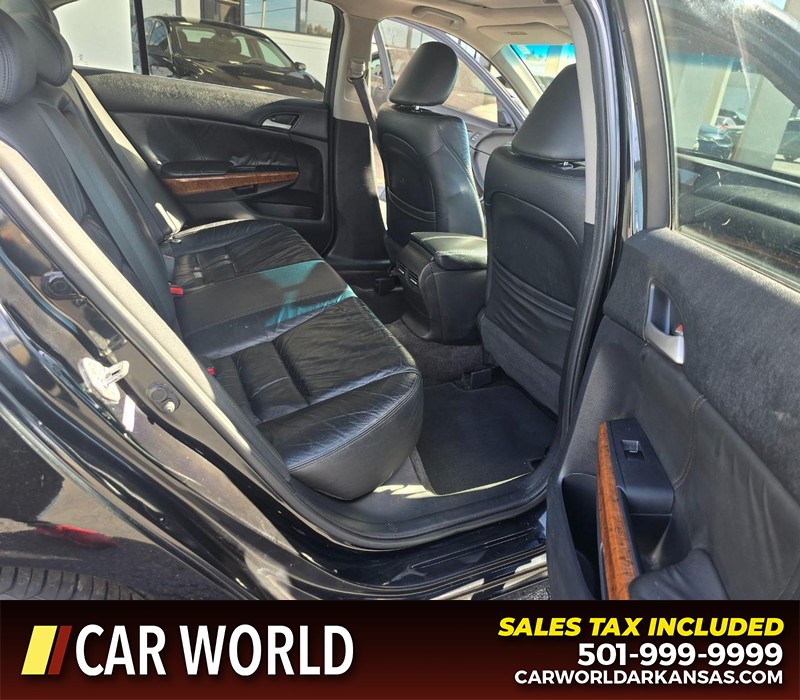 Honda Accord Sedan Vehicle Full-screen Gallery Image 12