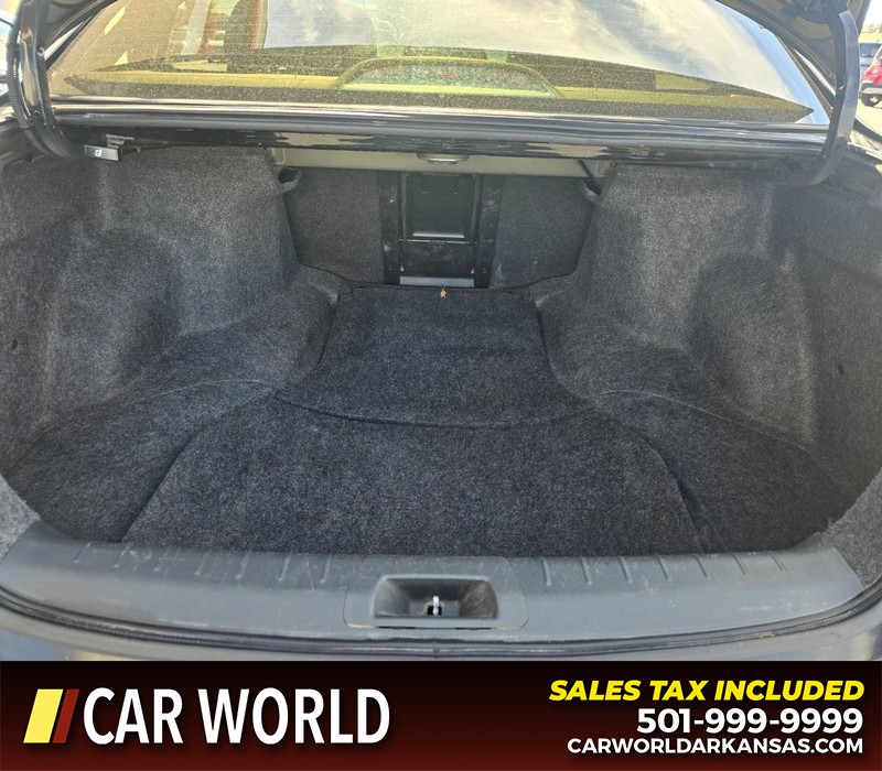 Honda Accord Sedan Vehicle Full-screen Gallery Image 13