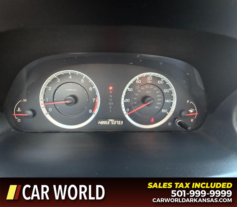 Honda Accord Sedan Vehicle Full-screen Gallery Image 16