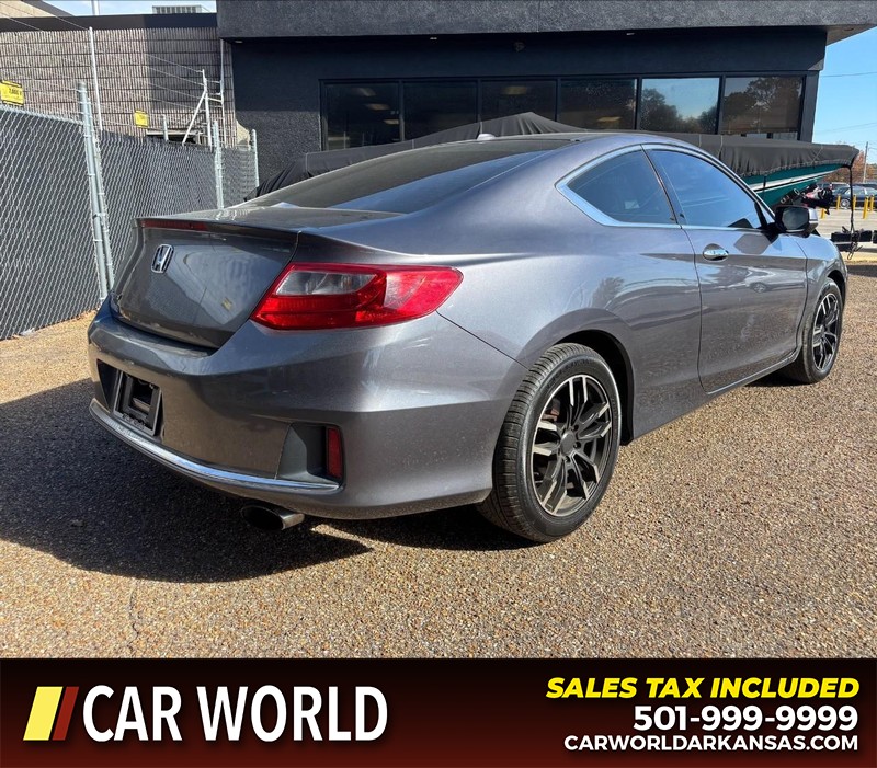 Honda Accord Coupe Vehicle Full-screen Gallery Image 3