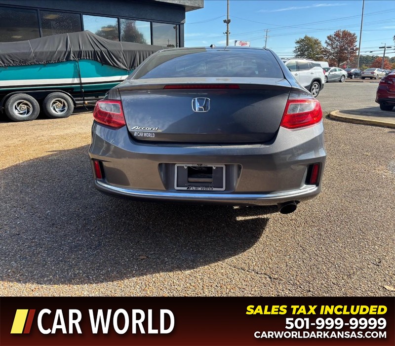 Honda Accord Coupe Vehicle Full-screen Gallery Image 4