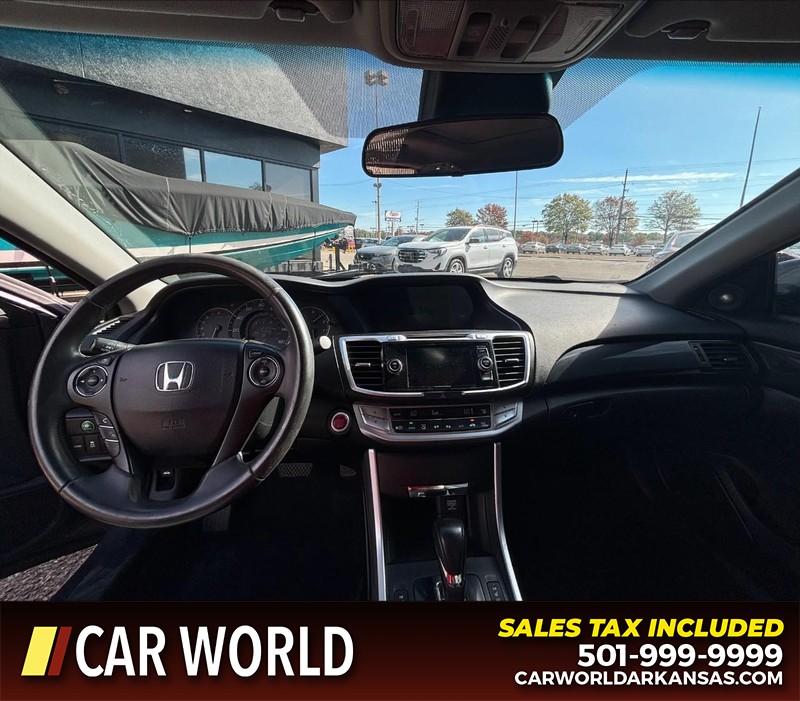 Honda Accord Coupe Vehicle Full-screen Gallery Image 14