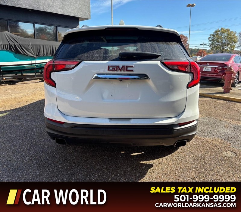 GMC Terrain Vehicle Full-screen Gallery Image 4