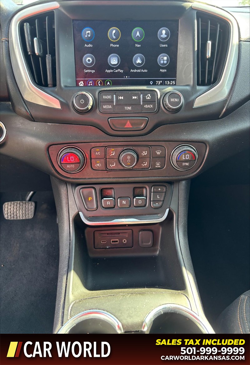 GMC Terrain Vehicle Full-screen Gallery Image 17