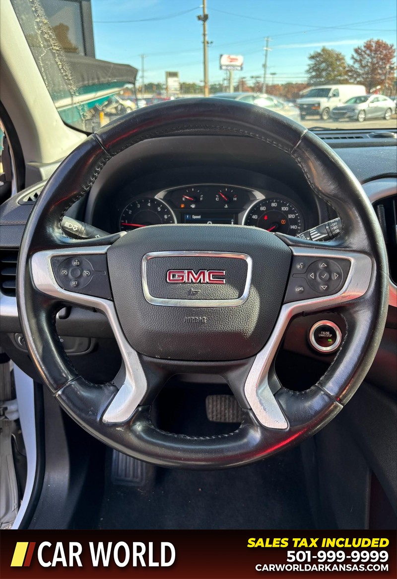 GMC Terrain Vehicle Full-screen Gallery Image 19