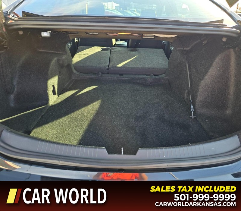 Chevrolet Malibu Vehicle Full-screen Gallery Image 15