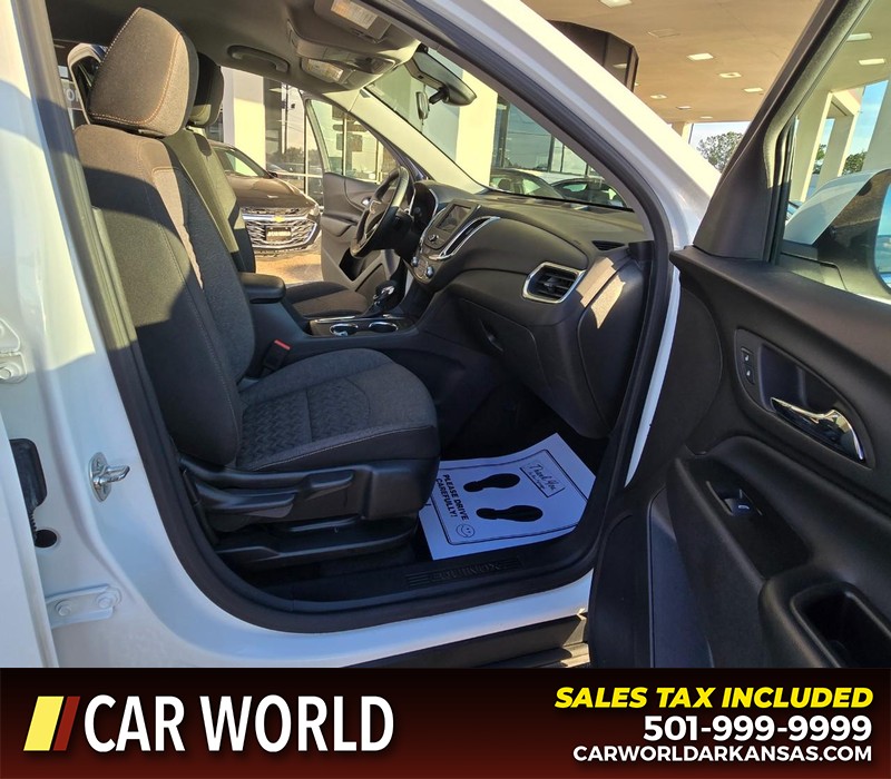 Chevrolet Equinox Vehicle Full-screen Gallery Image 11