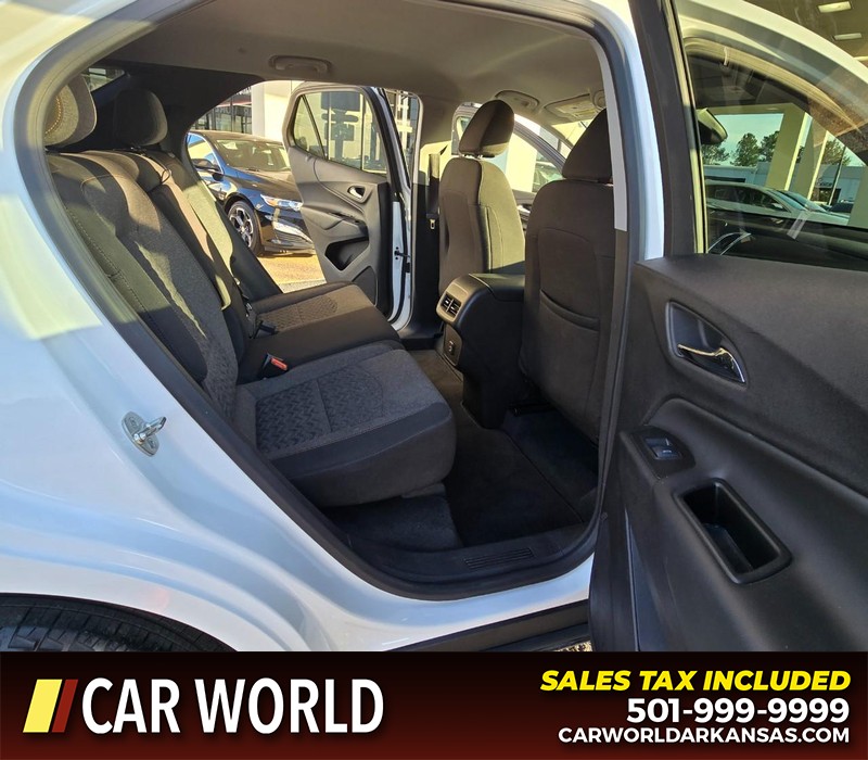 Chevrolet Equinox Vehicle Full-screen Gallery Image 12