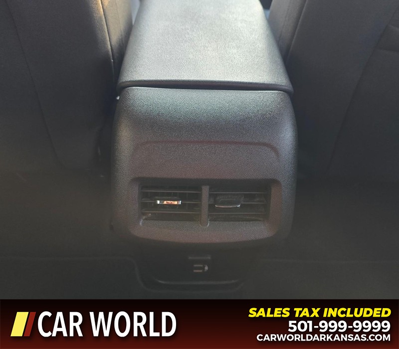 Chevrolet Equinox Vehicle Full-screen Gallery Image 20