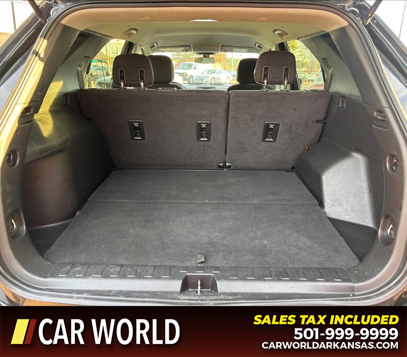 Chevrolet Equinox Vehicle Full-screen Gallery Image 6