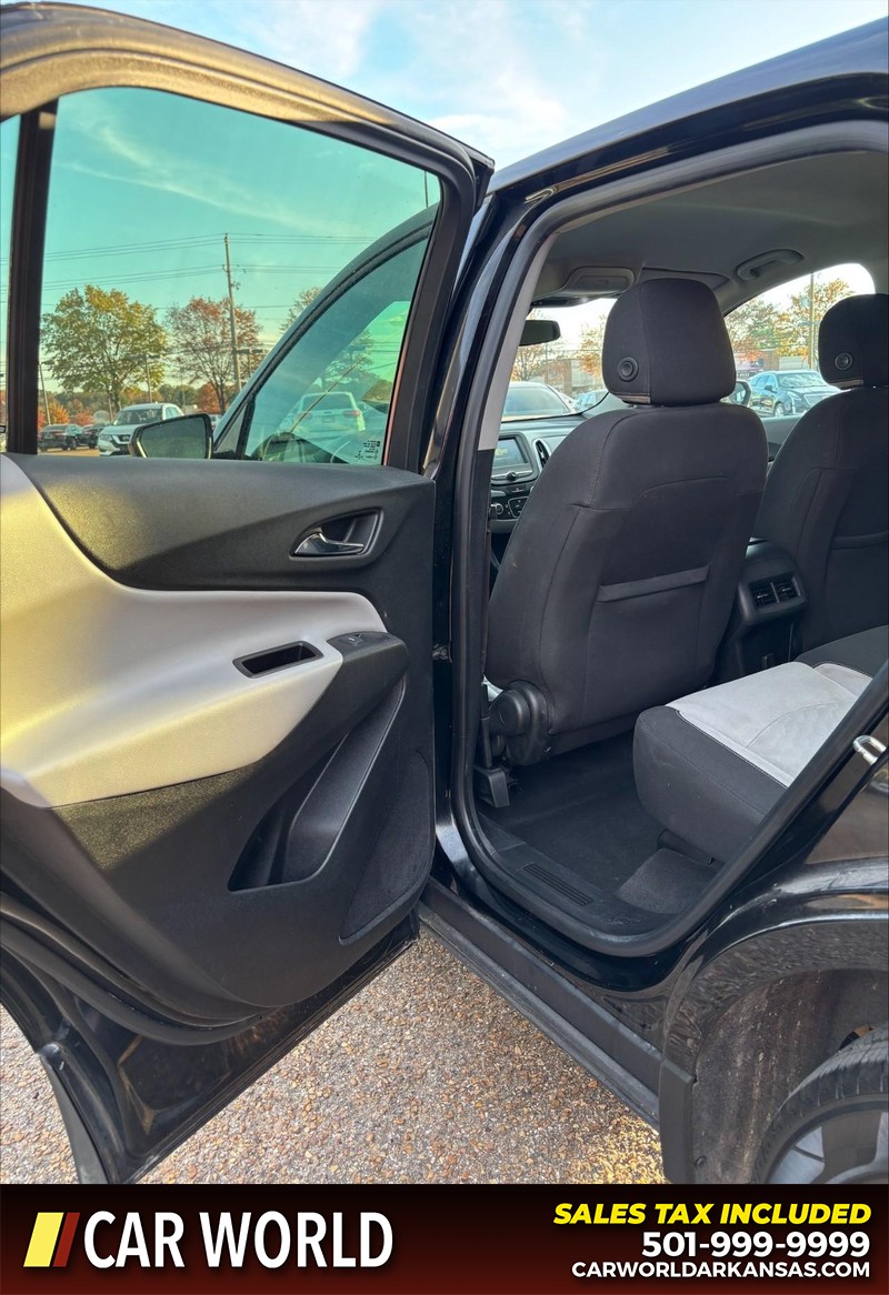 Chevrolet Equinox Vehicle Full-screen Gallery Image 14