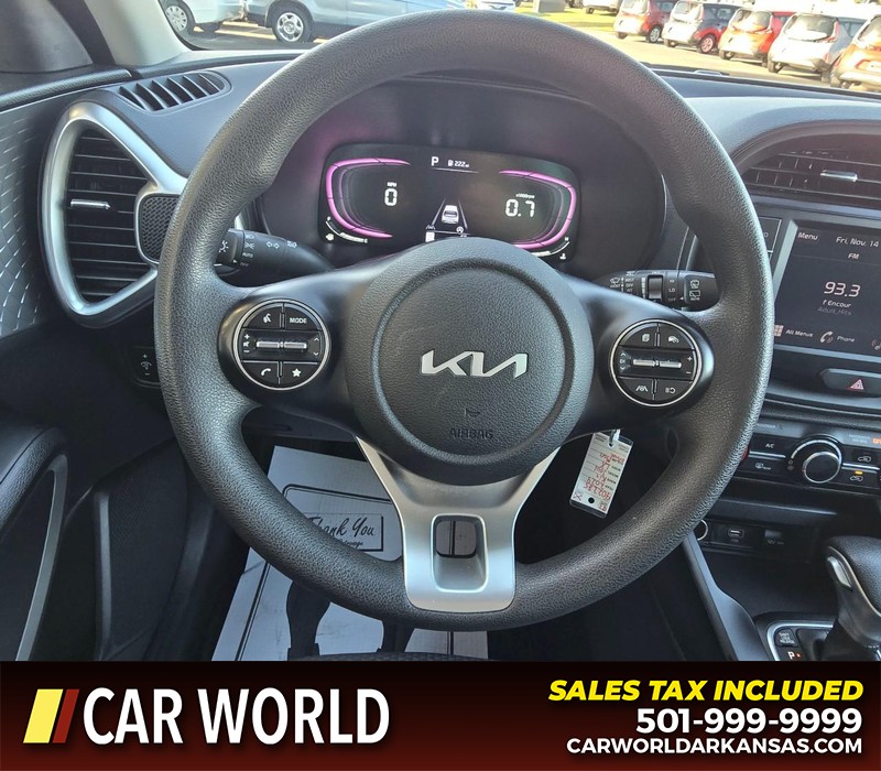 Kia Soul Vehicle Full-screen Gallery Image 16