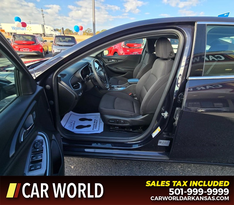 Chevrolet Malibu Vehicle Full-screen Gallery Image 8