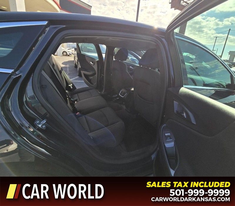 Chevrolet Malibu Vehicle Full-screen Gallery Image 12