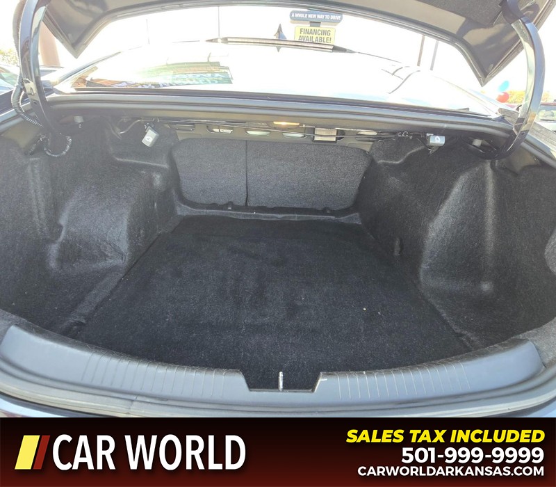 Chevrolet Malibu Vehicle Full-screen Gallery Image 13