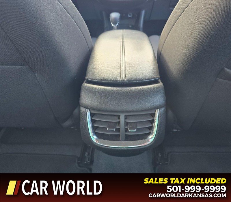 Chevrolet Malibu Vehicle Full-screen Gallery Image 19