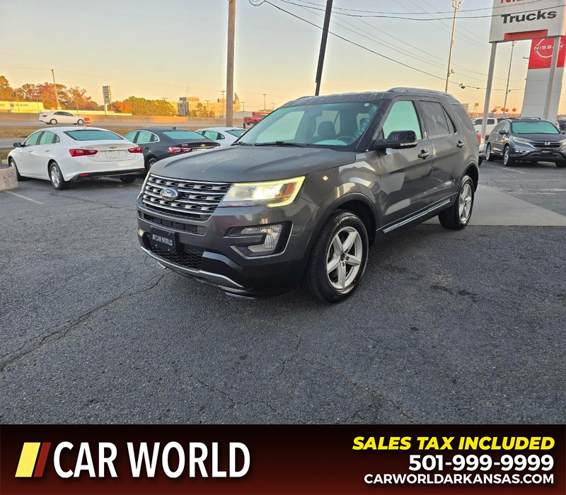 Ford Explorer Vehicle Full-screen Gallery Image 3