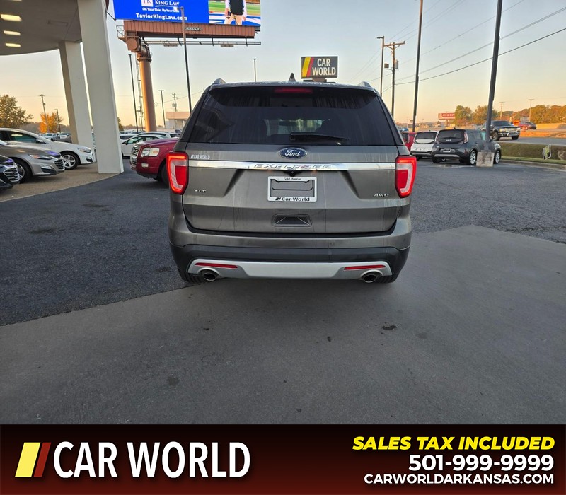 Ford Explorer Vehicle Full-screen Gallery Image 5