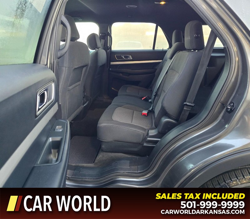 Ford Explorer Vehicle Full-screen Gallery Image 10