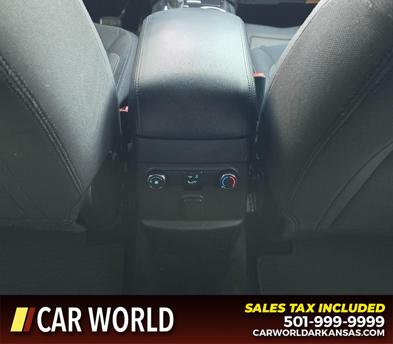 Ford Explorer Vehicle Full-screen Gallery Image 22